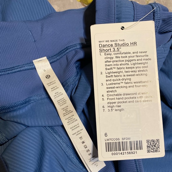 *sold lululemon dance studio shorts 3.5β - Picture 3 of 4